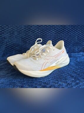 Asics Versablast 4 Women's s8 Running Shoes White/Light Ube 1012B775 AmpliFoam+